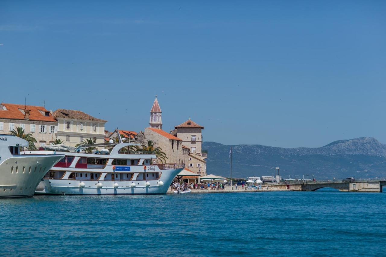 Mar Deluxe Apartments Trogir Dış mekan fotoğraf